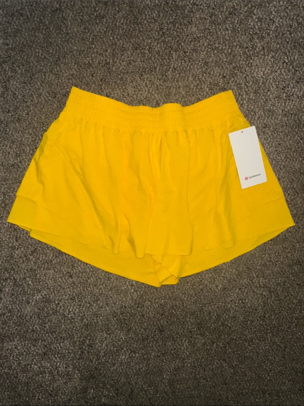 Lululemon Shake It Out High-Rise Running Short 2.5"
In Maize Yellow